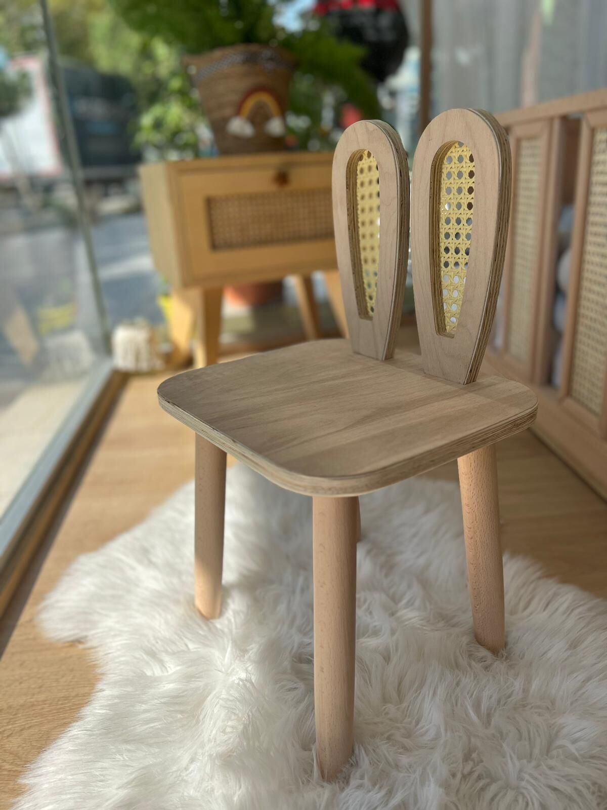 Little Haziran Kulaklı Sandalye